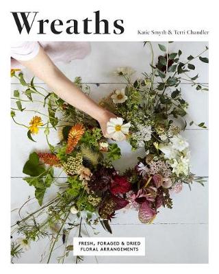 Wreaths - Fresh Foraged And Dried Floral Arrangements